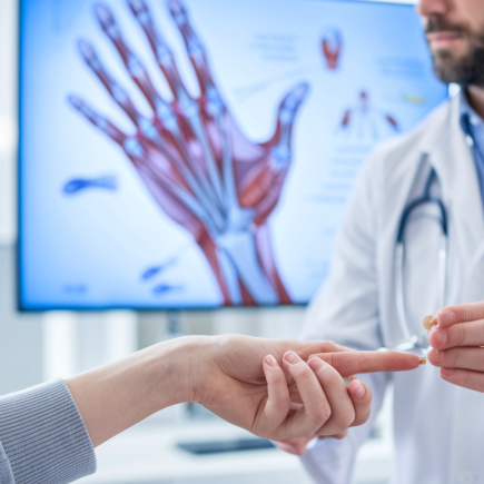 medecin-schema-main-clinique-lumineuse